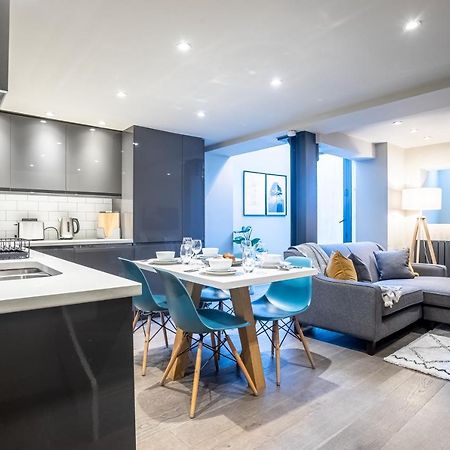 Modern Two Bedroom Apartment In Fulham By Sojo Stay ロンドン エクステリア 写真