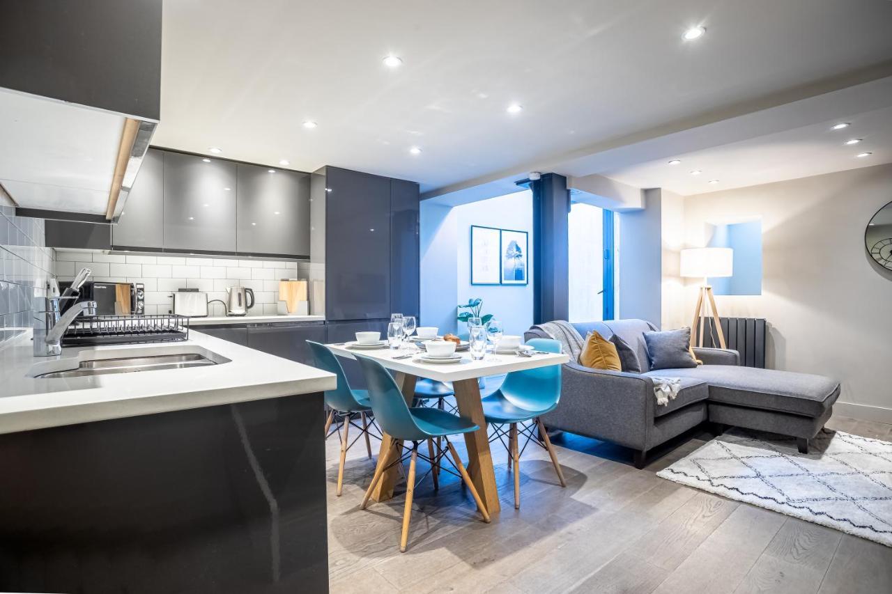 Modern Two Bedroom Apartment In Fulham By Sojo Stay ロンドン エクステリア 写真