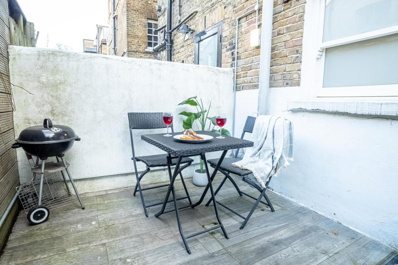Modern Two Bedroom Apartment In Fulham By Sojo Stay ロンドン エクステリア 写真